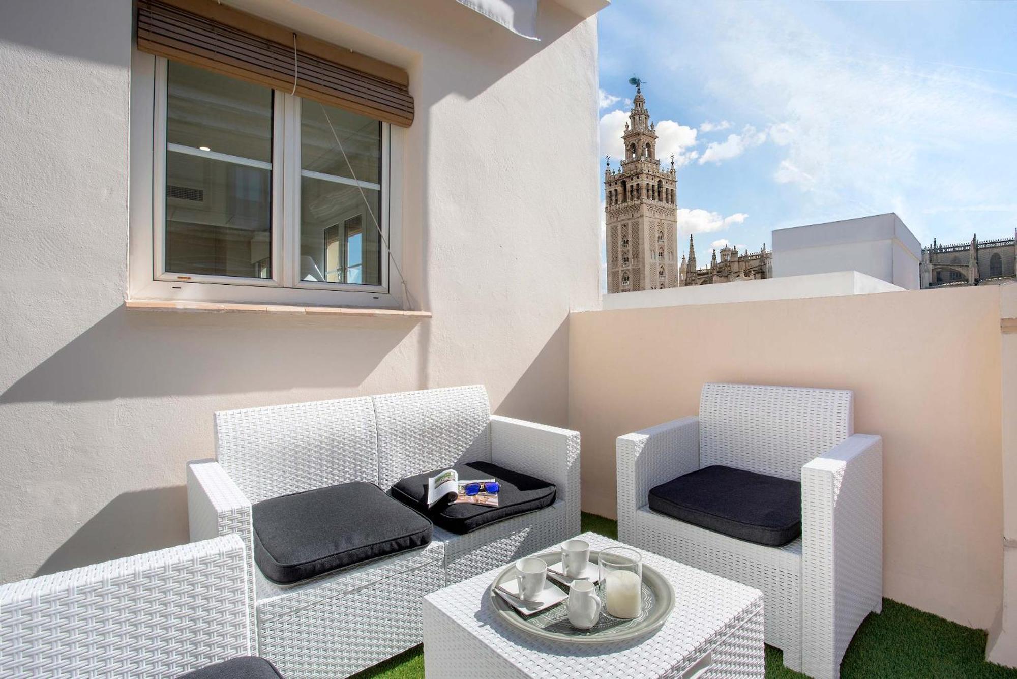 Genteel Home Giralda Sevilla Eksteriør bilde