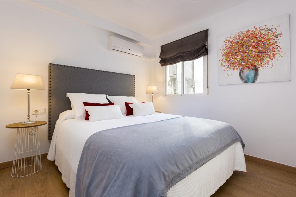 Genteel Home Giralda Sevilla Eksteriør bilde